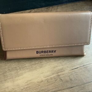 Burberry BE2390 glasses